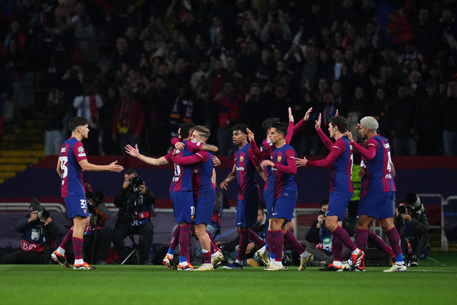 Barcelona’s first leg woes in Champions League round of 16 expose a troubling pattern